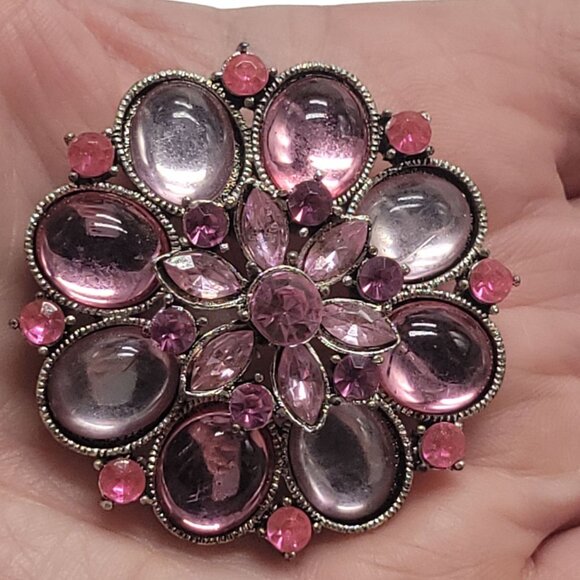 Vintage Floral Pink Rhinestone Brooch Pin With Silver-Tone Metal Backing - Picture 10 of 10